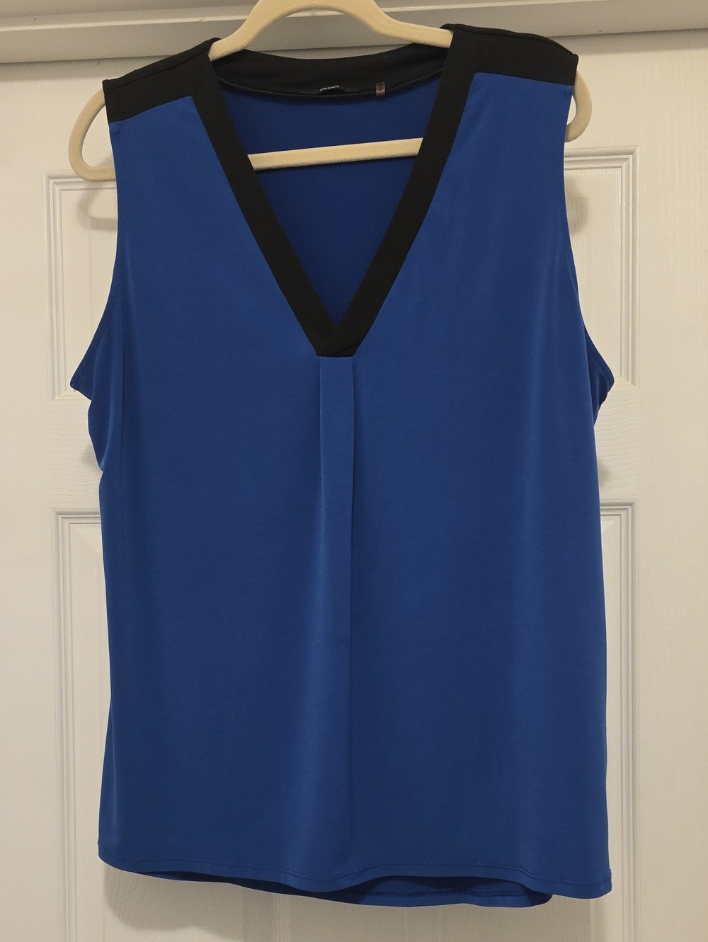 Tahari Royal Blue Sleeveless V-Neck Pleated Career Blouse Size L